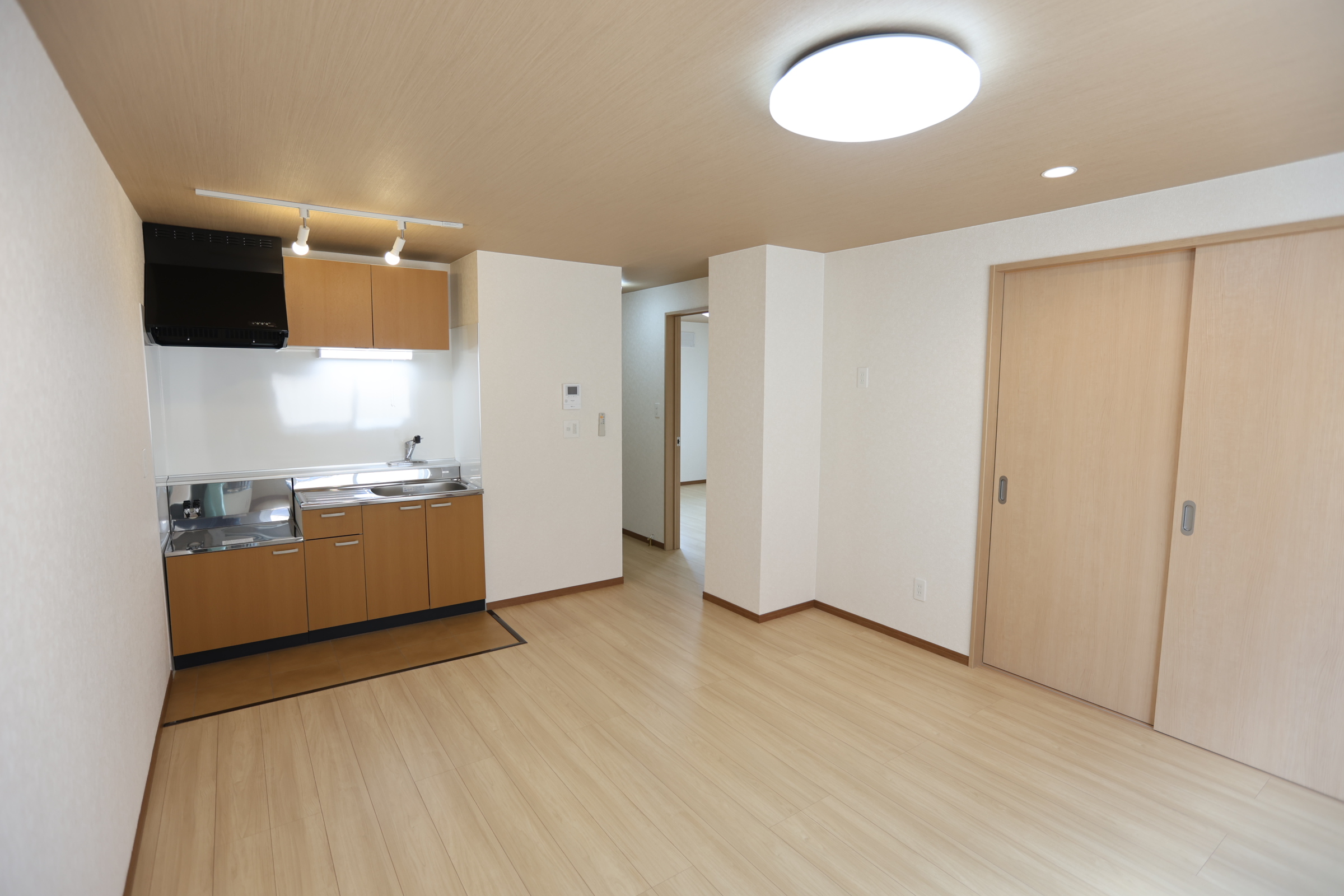 大川マンションの明るい室内